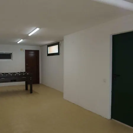 Preciosa Casa Con Piscina En Bonmont Сasa de vacaciones *